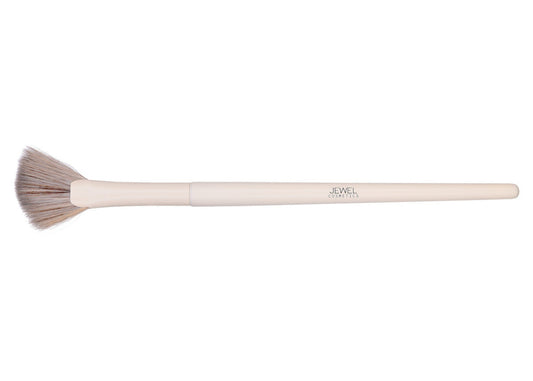 Cremè de la Cremè - Fan of Fluff Highlighter Brush